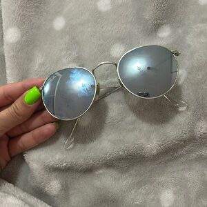 Ray-Ban Round Silver Sunglasses
